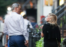PREMIUM EXCLUSIVE: Reese Witherspoon is Spotted on a Date With Private Equity Financier Oliver Haarmann in New York City.