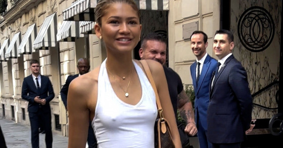 Zendaya a cucerit Parisul într-o ținută simplă, dar de efect. Celebra actriță a apărut într-un top care a lăsat puțin loc imaginației