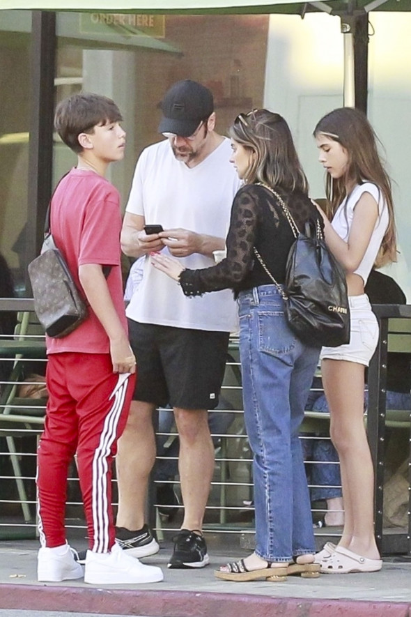 *EXCLUSIVE* Penelope Cruz and Javier Bardem take their two children Leo and Luna to Shake Shack in Beverly Hills