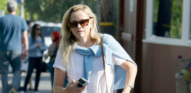 *EXCLUSIVE* Reese Witherspoon picks up pastries with her son Tennessee