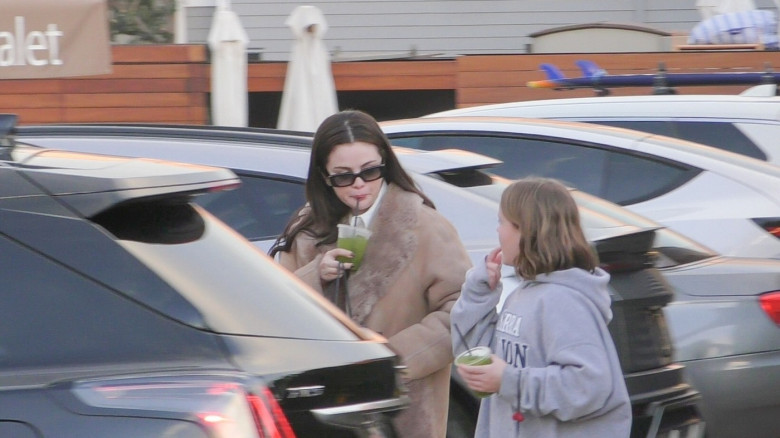 *EXCLUSIVE* Selena Gomez has dinner with her sister Gracie at Nobu in Malibu