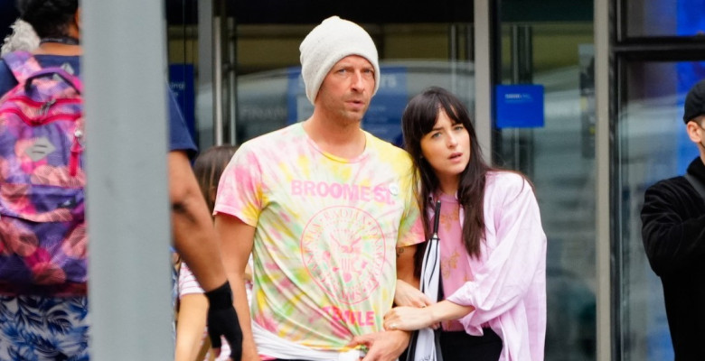 dakota johnson si chris martin (2)