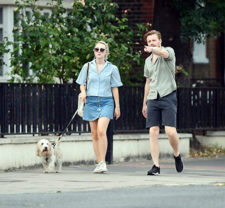 *EXCLUSIVE* American/Irish actress Saoirse Ronan and her actor boyfriend Jack Lowden are seen riding bikes in East London