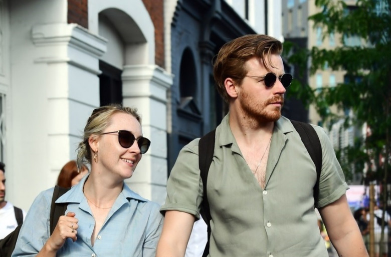 *EXCLUSIVE* American/Irish actress Saoirse Ronan and her actor boyfriend Jack Lowden are seen riding bikes in East London