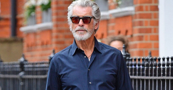 Cum și-a câștigat Pierce Brosnan titlul de „gentleman suprem” al Hollywoodului. Povestea starului marcat de două drame sfâșietoare