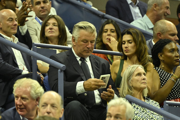 Alec Baldwin și soția sa, tensionați la un meci de tenis/ Profimedia