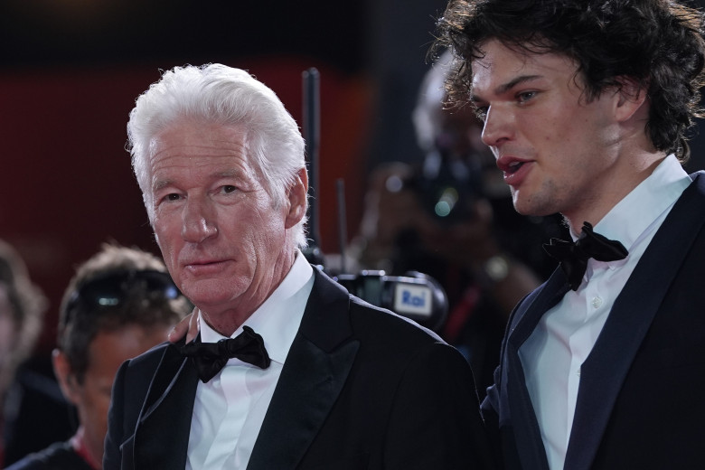 Richard Gere și fiul său, Homer, la Festivalul de Film de la Veneția/ Profimedia