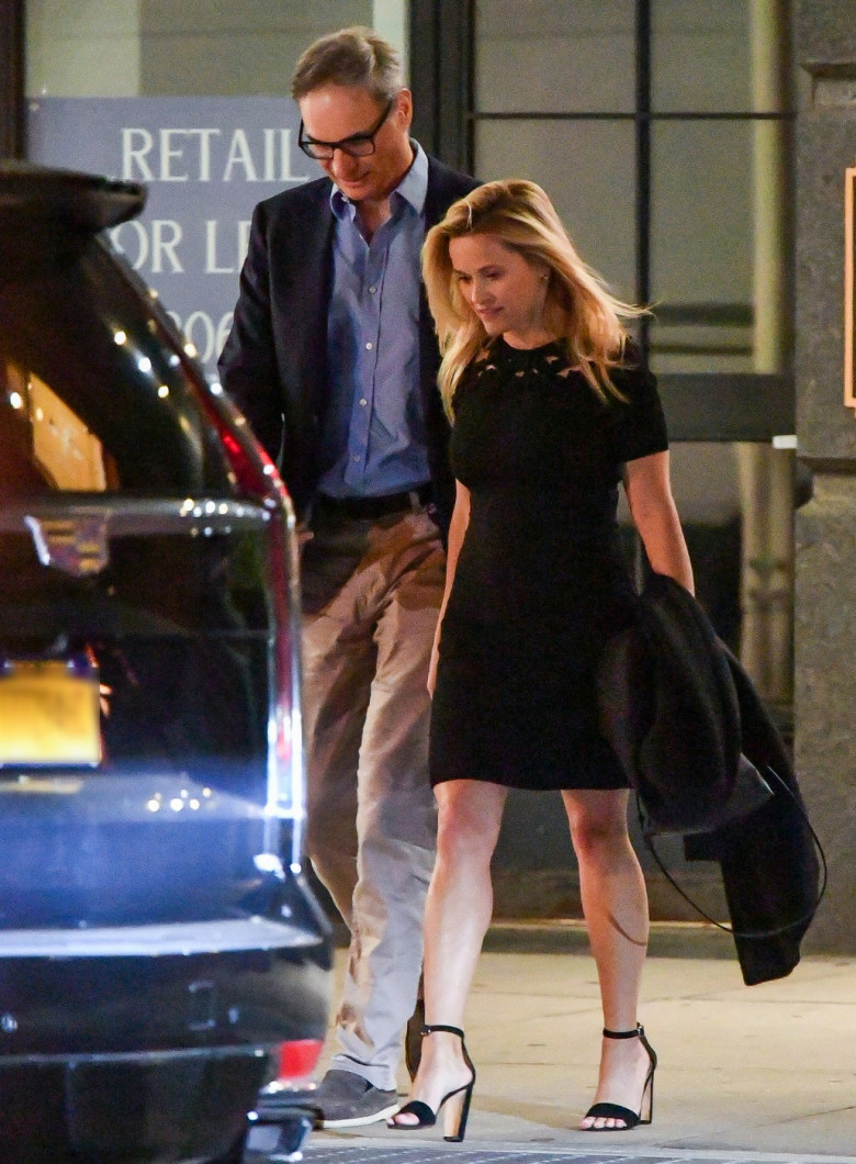 PREMIUM EXCLUSIVE: Reese Witherspoon is Spotted on a Date with Oliver Haarmann in New York City