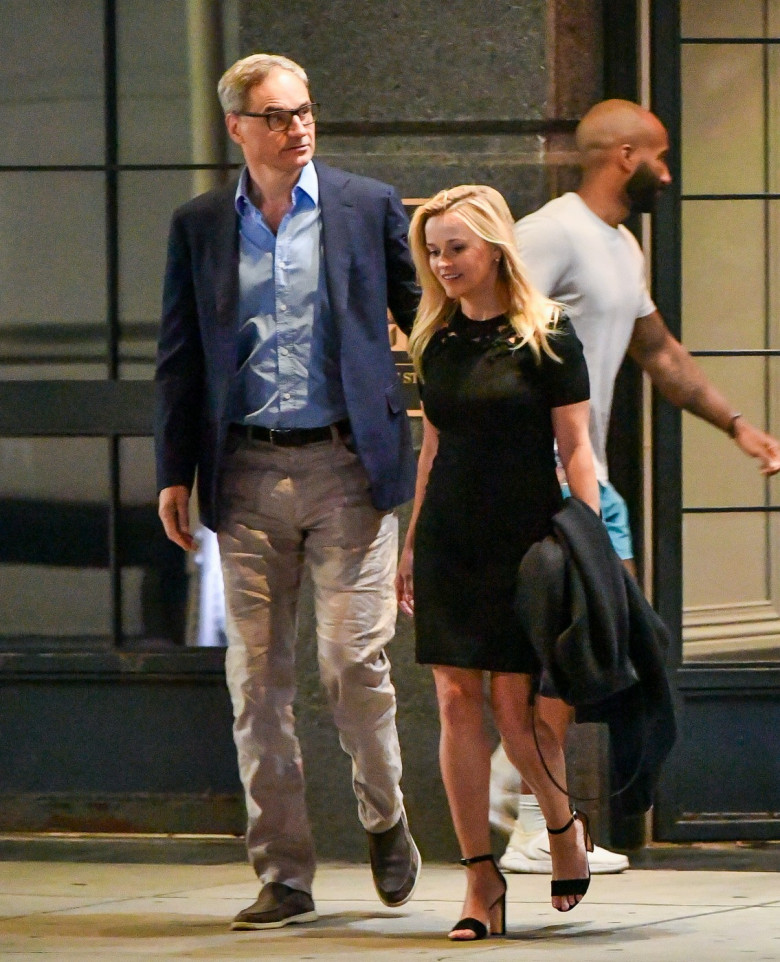 PREMIUM EXCLUSIVE: Reese Witherspoon is Spotted on a Date with Oliver Haarmann in New York City