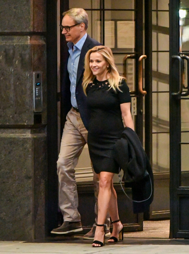 PREMIUM EXCLUSIVE: Reese Witherspoon is Spotted on a Date with Oliver Haarmann in New York City