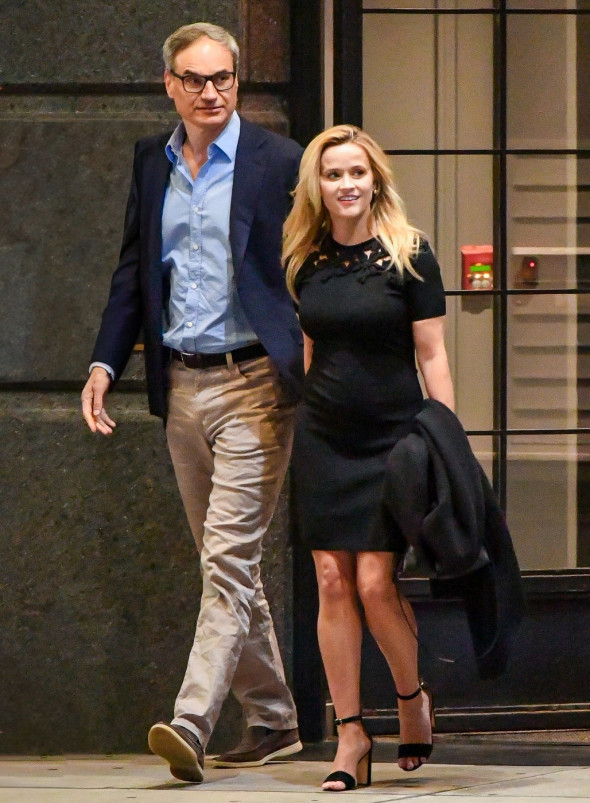 PREMIUM EXCLUSIVE: Reese Witherspoon is Spotted on a Date with Oliver Haarmann in New York City