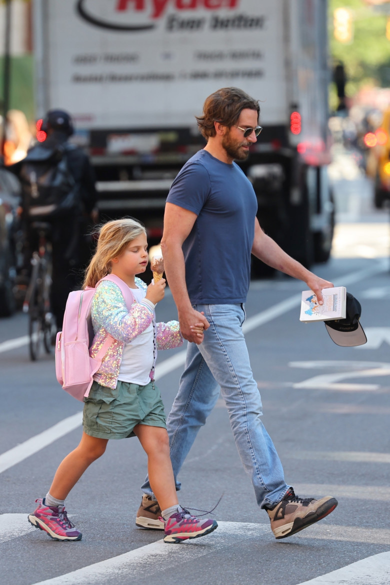 Bradley Cooper și fiica sa, Lea De Seine/ Profimedia