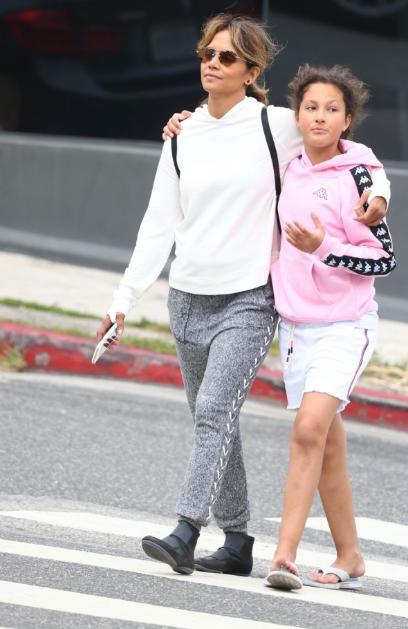 *EXCLUSIVE* Halle Berry and daughter Nahla look super adorable during Sunset stroll