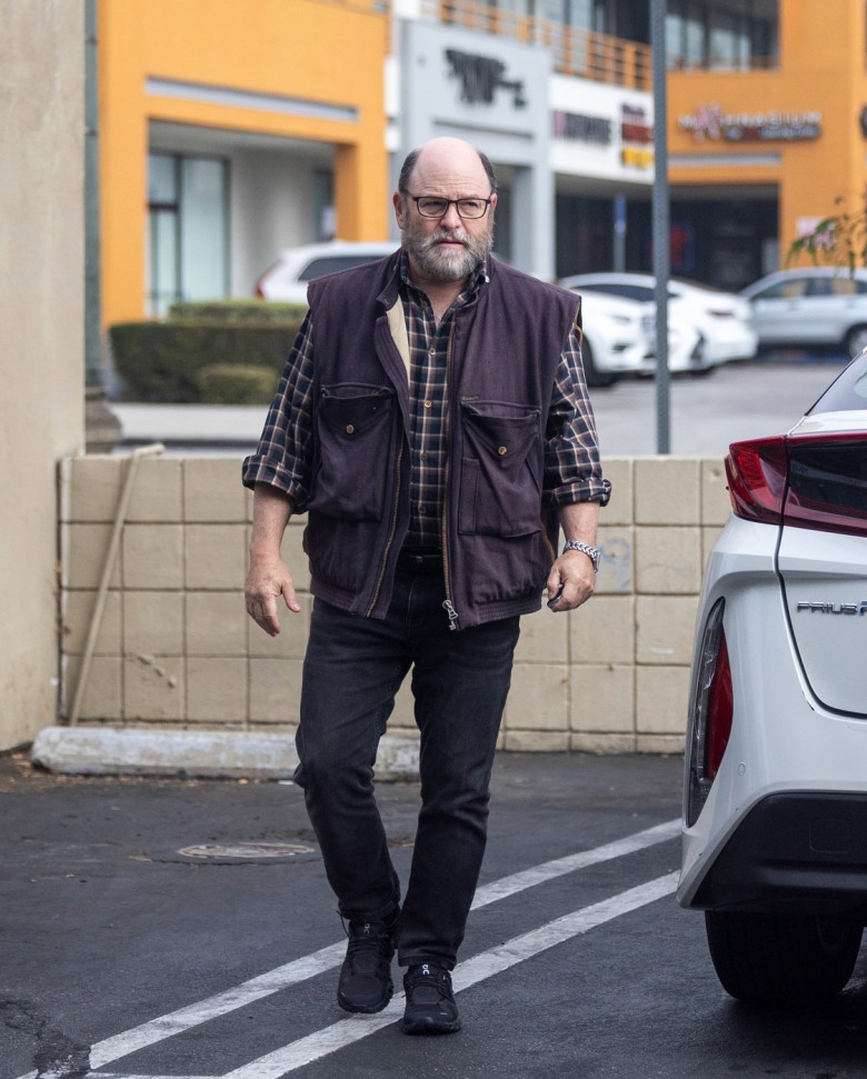 *EXCLUSIVE* “I Don’t Run the Franchise!” Constanza AKA Jason Alexander Says He’s Not to Blame for the Lack of a Seinfeld Reunion as He  Celebrates His 65th Birthday in LA