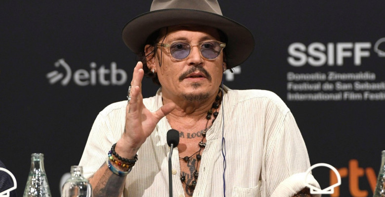 Johnny Depp bei der Pressekonferenz zum Kinofilm 'Modi - Three Days on the Wings of Madness' auf dem 72. Internationalen Filmfestival San Sebastian / Festival Internacional de Cine de San Sebastin im Kursaal. San Sebastian, 24.09.2024