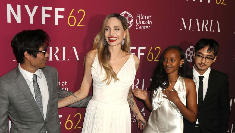 Angelina Jolie, împreună cu fiica sa Zahara și fiii ei Pax și Maddox, la premiera filmului „Maria”/ Profimedia