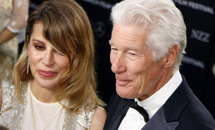 Richard Gere mit Ehefrau Alejandra Gere bei der Premiere des Dokumentarfilms Wisdom of Happiness / Die Weisheit des Glüc