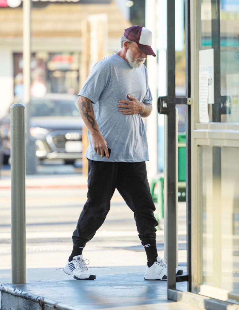 *EXCLUSIVE* Dominic Purcell spotted fueling up and grabbing snacks in Toluca Lake, Los Angeles