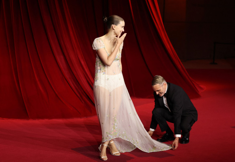 joaquin phoenix si rooney mara (1)