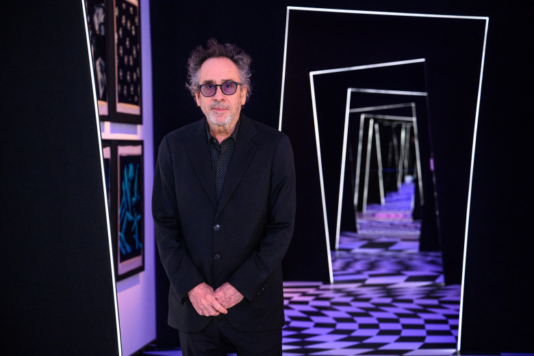 Tim Burton la expoziția 'The World of Tim Burton' organizată la The Design Museum din London/ Profimedia