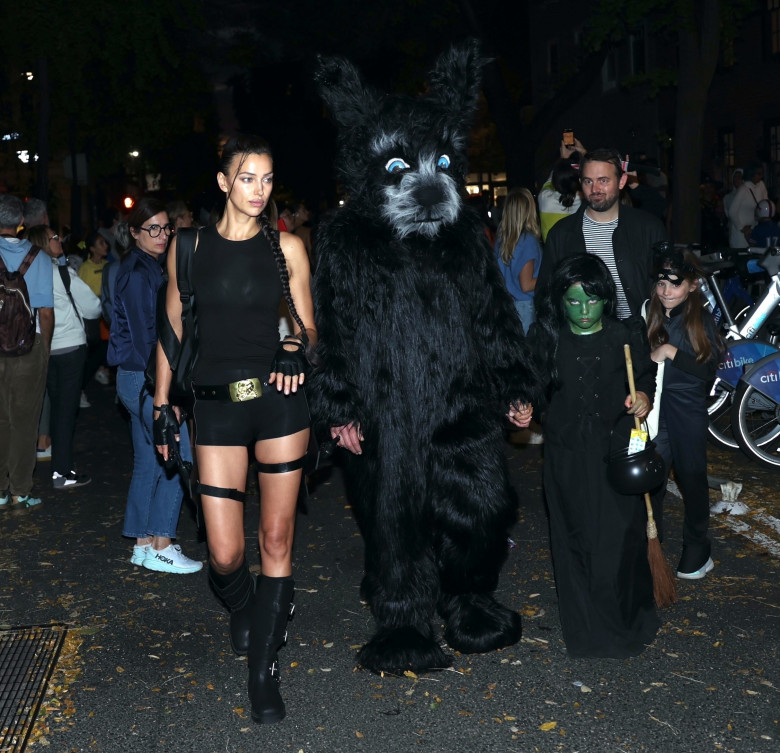 Bradley Cooper și Irina Shayk au petrecut împreună Halloween-ul de dragul fiicei lor/ Profimedia