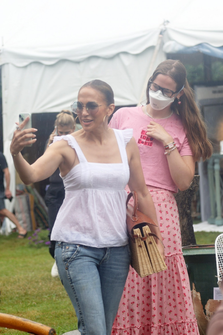 EXCLUSIVE Jennifer Lopez and Violet Affleck Shopping In The Hamptons