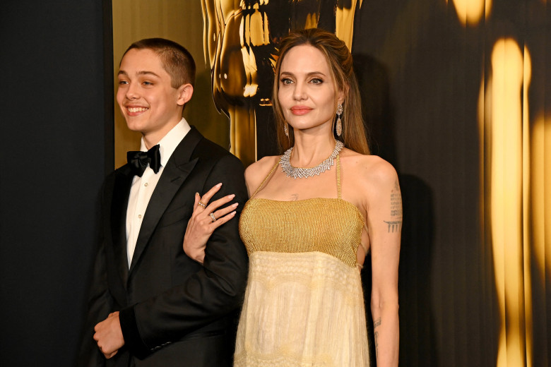 Angelina Jolie și fiul său, Knox Jolie-Pitt/ Profimedia