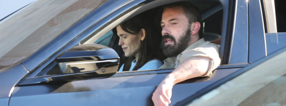 *EXCLUSIVE* Jennifer Garner and Ben Affleck: Breakfast, Bagels, and Brentwood Cruising