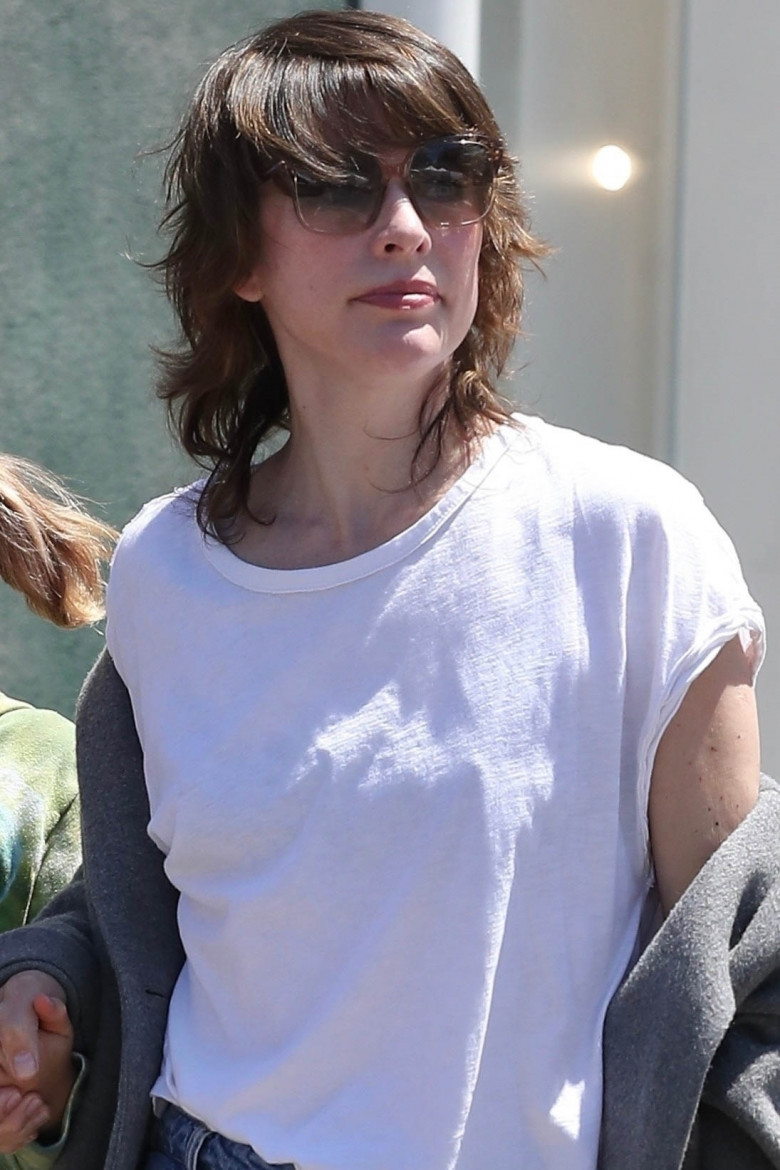 *EXCLUSIVE* Milla Jovovich steps out for some retail therapy with her daughter in WeHo!