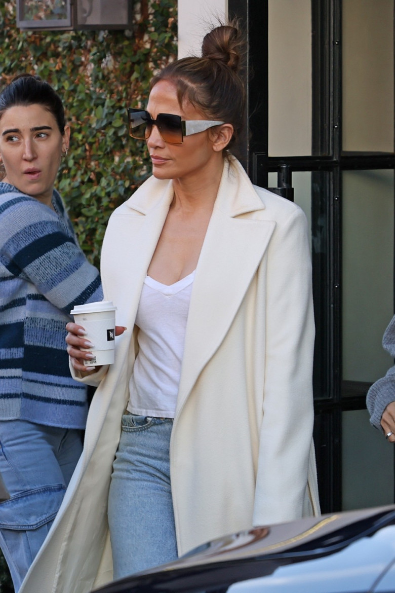 *EXCLUSIVE* Jennifer Lopez spotted Christmas shopping at Ralph Lauren in Beverly Hills