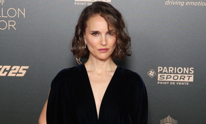 Paris, France. 28th Oct, 2024. Natalie Portman arriving at the Ballon d Or 2024 Ceremony at the Chatelet theater, on October 28, 2024 in Paris, France. Photo by Jerome Domin/ABACAPRESS.COM Credit: Abaca Press/Alamy Live News