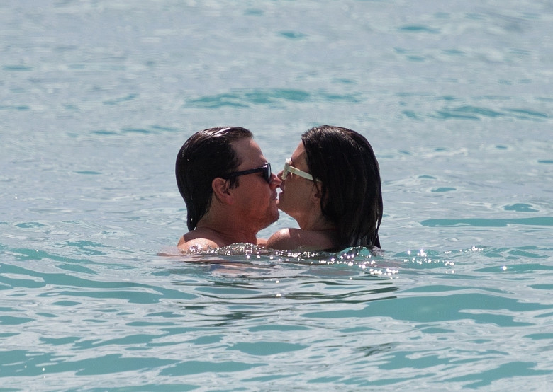 *PREMIUM-EXCLUSIVE* *MUST CALL FOR PRICING* Actor Mark Wahlberg and wife Rhea show of their sizzling beach bodies