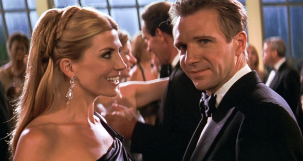 Ralph Fiennes și Natasha Richardson, în "Maid in Manhattan"