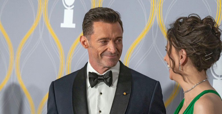 NEW YORK, NEW YORK - JUNE 12: Hugh Jackman and Sutton Foster attend the 75th Annual Tony Awards at Radio City Music Hall on June 12, 2022 in New York City.