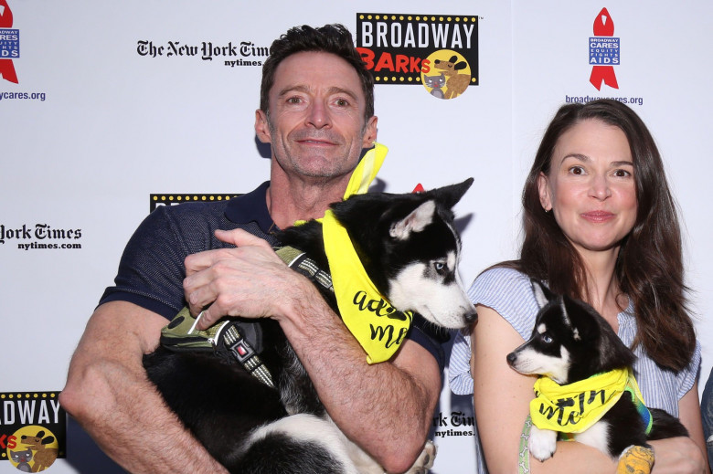 New York, NY, USA. 9th July, 2022. Hugh Jackman and Sutton Foster arrive at the 24th Broadway Barks pet adopt-a-thon event, held in Shubert Alley, on July 9, 2022, in New York City. Credit: Joseph Marzullo/Media Punch/Alamy Live News