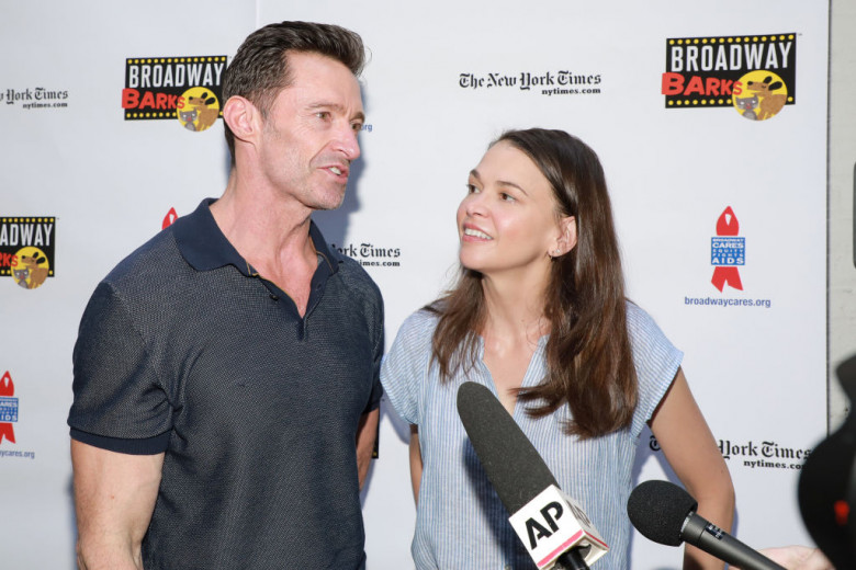 Hugh Jackman și Sutton Foster