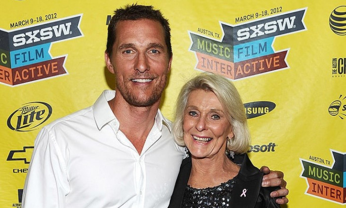 Matthew McConaughey si mama lui (2)