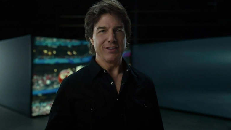 Tom Cruise pumps up Super Bowl crowd in pre-game ad