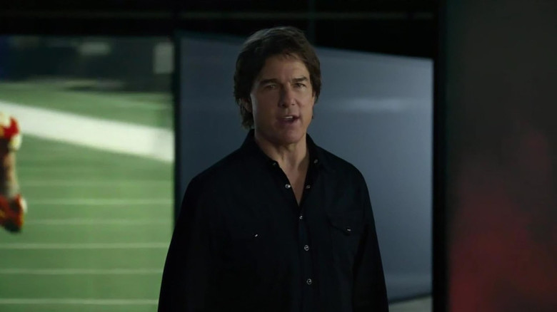 Tom Cruise pumps up Super Bowl crowd in pre-game ad