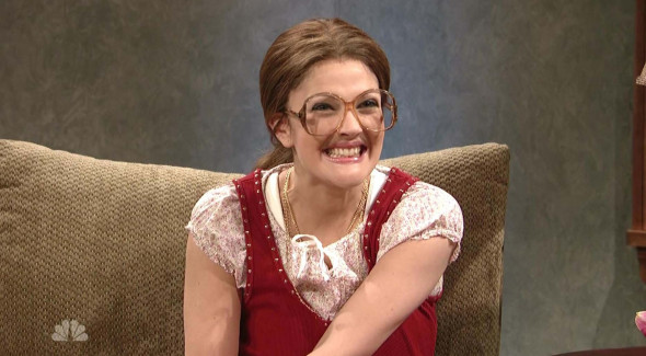 Drew Barrymore hosts Saturday Night Live aired on 3rd February 2007