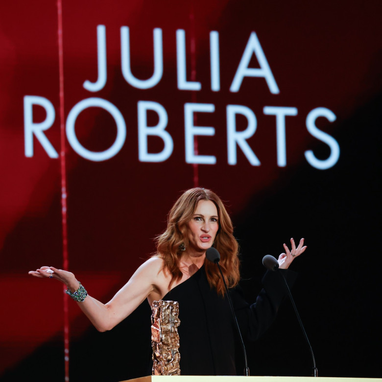 Julia Roberts