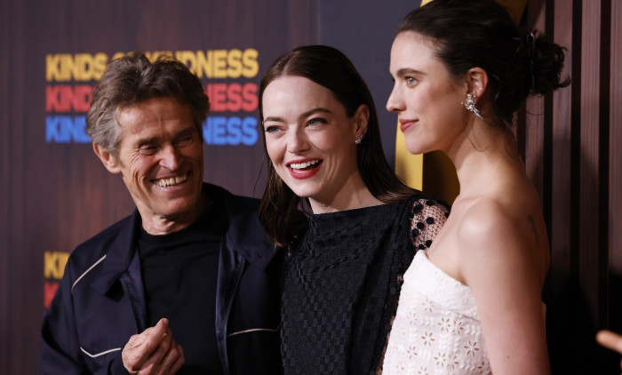 Willem Dafoe, Emma Stone și Margaret Qualley/ Profimedia