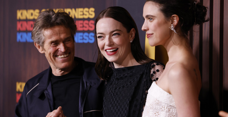 Willem Dafoe, Emma Stone și Margaret Qualley/ Profimedia