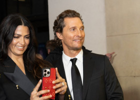 Matthew McConaughey si sotia lui