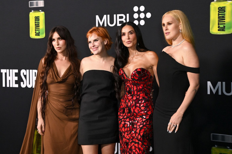 Rumer Willis, alături de mama ei, Demi Moore și de surorile ei