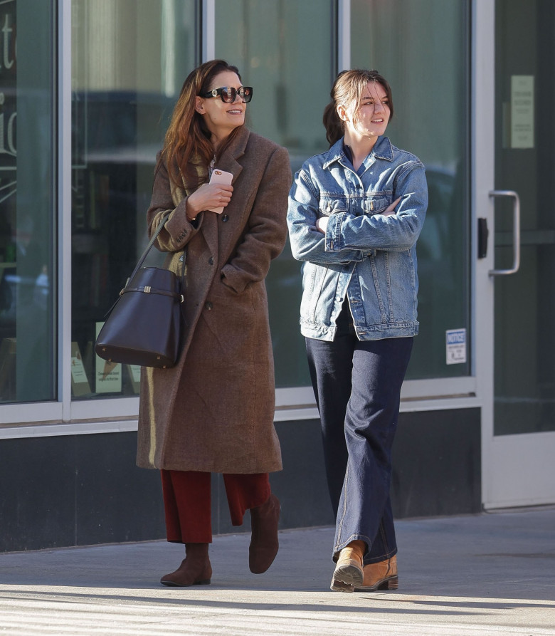 EXCLUSIVE: Kate Holmes and Suri Cruise are Spotted Together in New York City