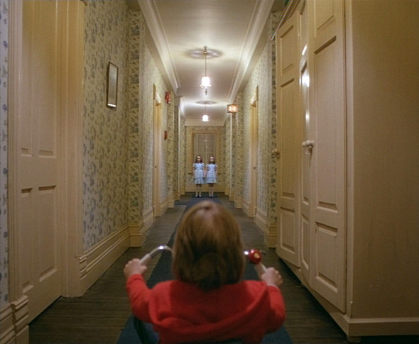 The Shining (1980), Lisa si Louise Burns