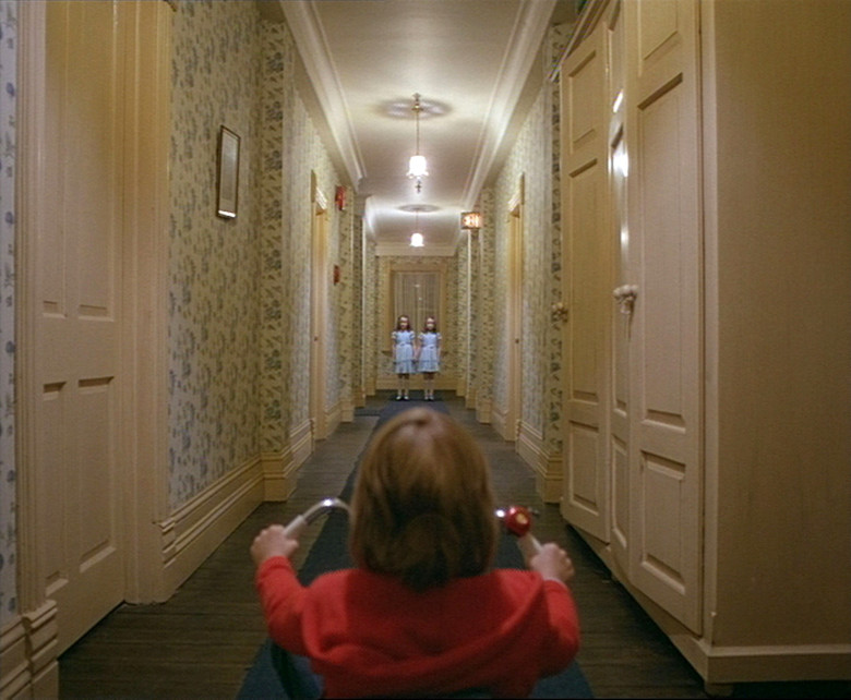 The Shining (1980), Lisa si Louise Burns