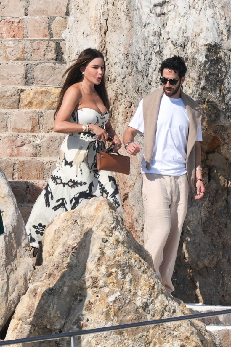 Cannes - Sofia Vergara At Eden Roc