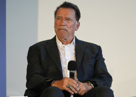 Verleihung der Ehrendoktorwürde der Hertie School an Arnold Schwarzenegger Verleihung der Ehrendoktorwürde der Hertie Sc